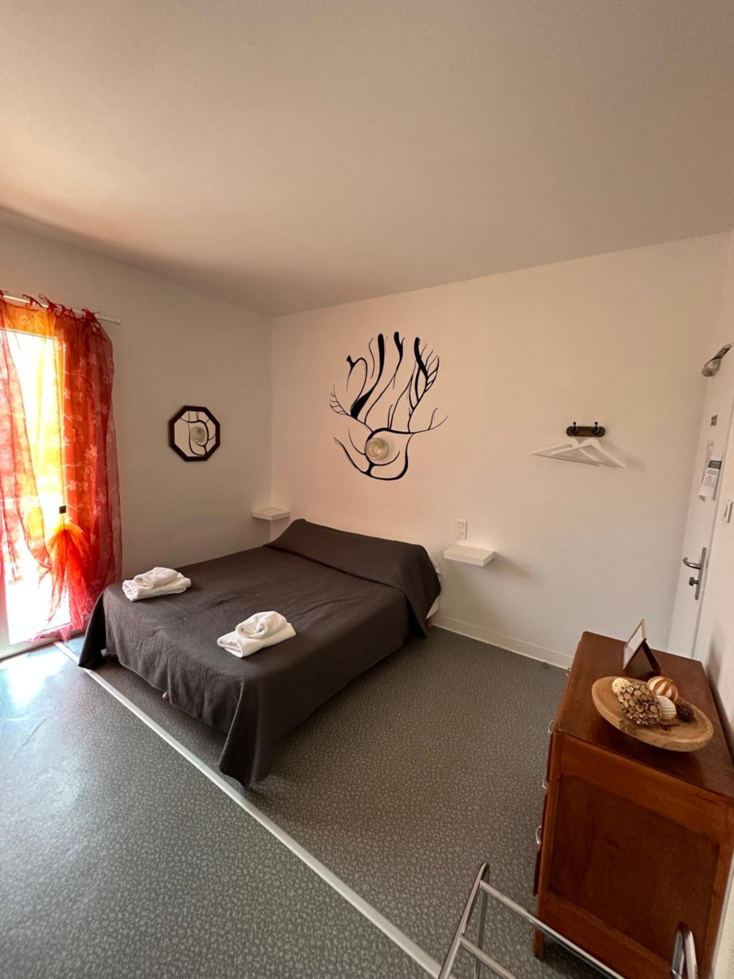 Les Terrasses Hotel Laragne-Monteglin Kültér fotó
